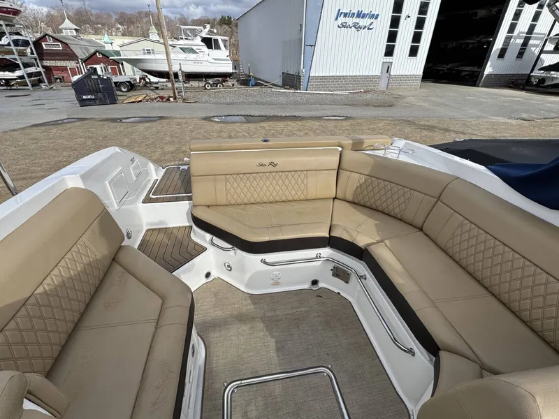 Slide: The Image of Sea Ray 250 SLX 2020 - 5