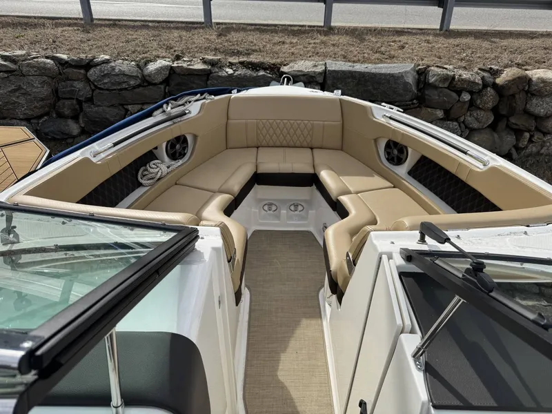 Slide: The Image of Sea Ray 250 SLX 2020 - 8