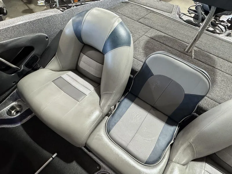 Slide: The Image of 2018 Ranger 212LS boat seats, gray and blue upholstery, spacious and comfortable design. - 46