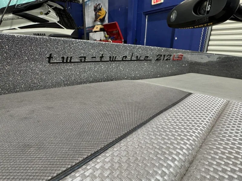 Slide: The Image of Ranger 212LS 2018 - 56