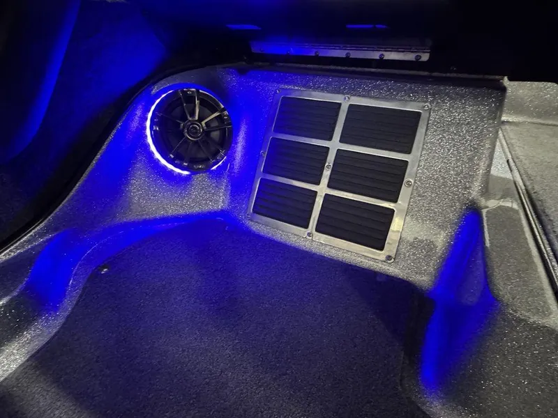 Slide: The Image of Ranger 212LS 2018 - 57