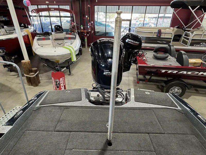 Slide: The Image of Ranger 212LS 2018 - 58