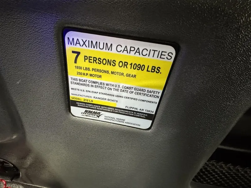 Slide: The Image of Ranger 212LS 2018 - 68