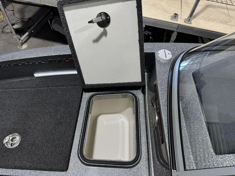 Slide: The Image of Ranger 212LS 2018 - 83