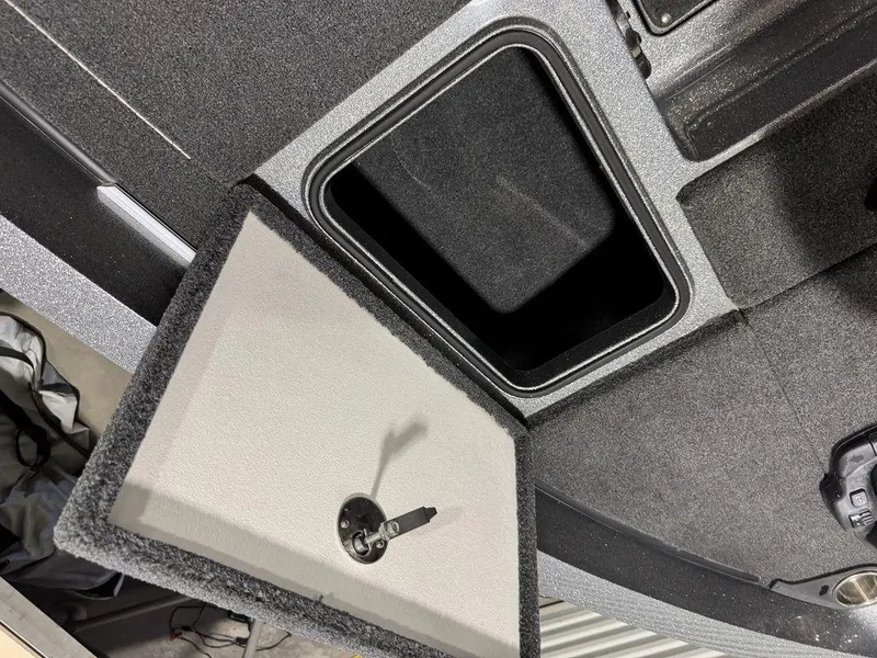 Slide: The Image of Ranger 212LS 2018 - 84