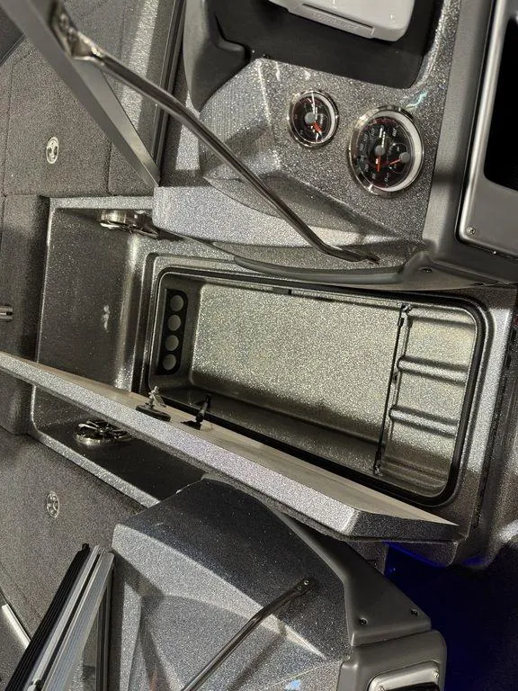 Slide: The Image of Ranger 212LS 2018 - 85