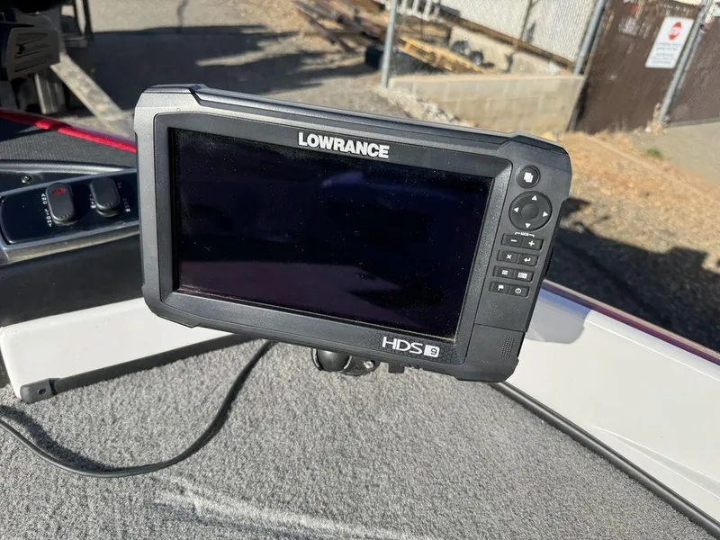 Slide: The Image of Lowrance HDS display on 2018 Nitro Z19 Sport boat dashboard. - 21