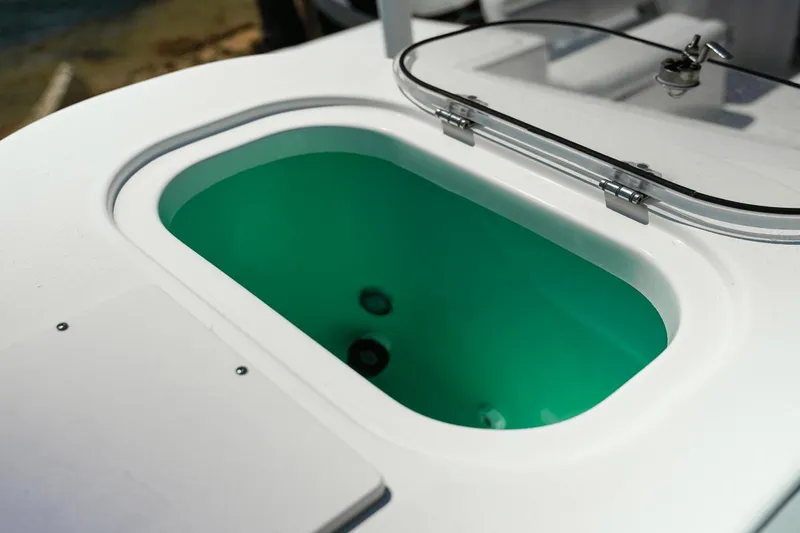 Slide: The Image of NauticStar 28 XS Offshore 2022 - 13