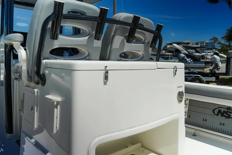 Slide: The Image of NauticStar 28 XS Offshore 2022 - 15