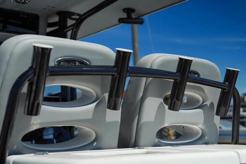 Slide: The Image of NauticStar 28 XS Offshore 2022 - 16