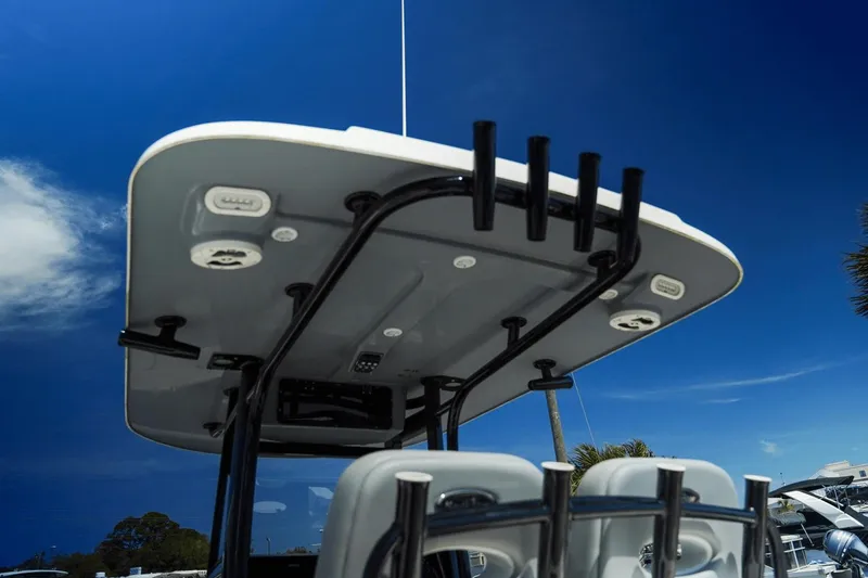 Slide: The Image of NauticStar 28 XS Offshore 2022 - 17