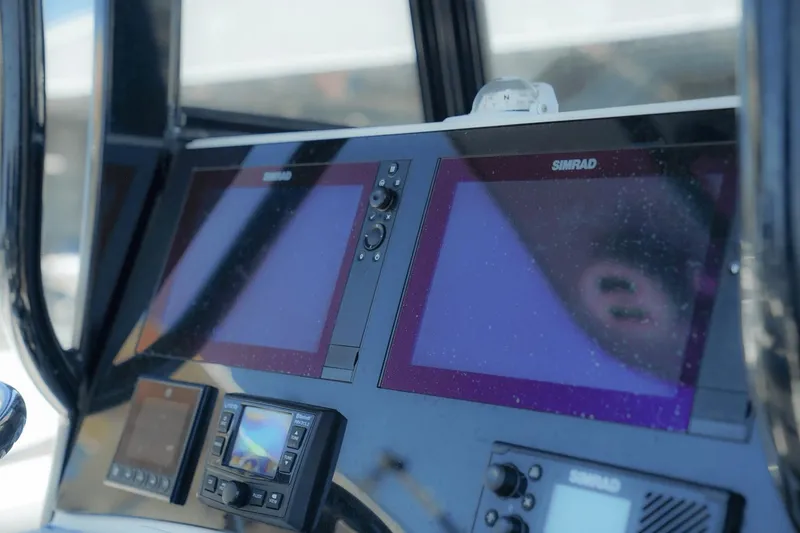 Slide: The Image of NauticStar 28 XS Offshore 2022 - 19