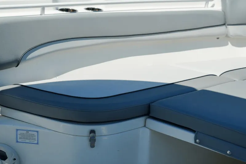 Slide: The Image of NauticStar 28 XS Offshore 2022 - 25