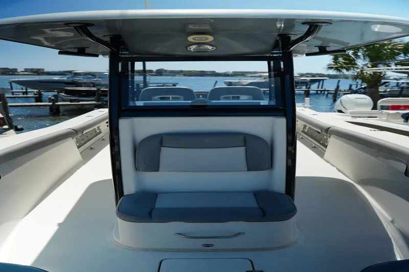 Slide: The Image of NauticStar 28 XS Offshore 2022 - 26