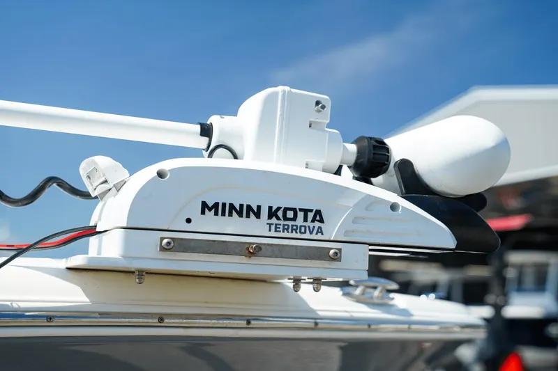 Slide: The Image of NauticStar 28 XS Offshore 2022 - 6