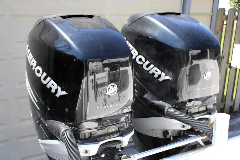 Slide: The Image of Edgewater 318CC 2008 - 52