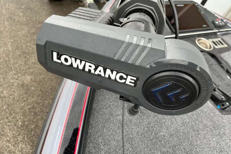 Slide: The Image of 2023 Ranger Z521R boat featuring a Lowrance trolling motor on deck. - 3
