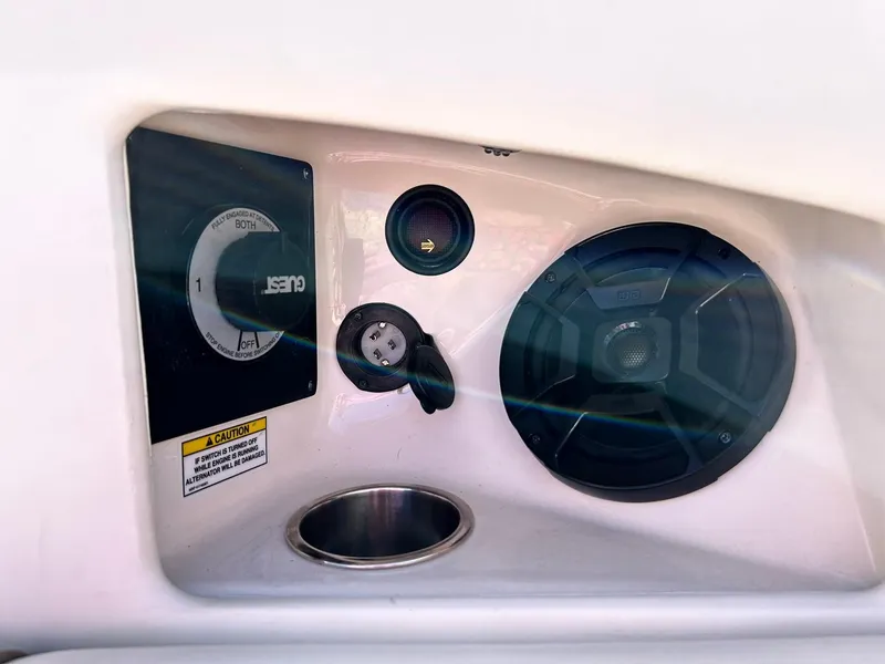 Slide: The Image of Sea Ray 290 Sundeck 2008 - 57