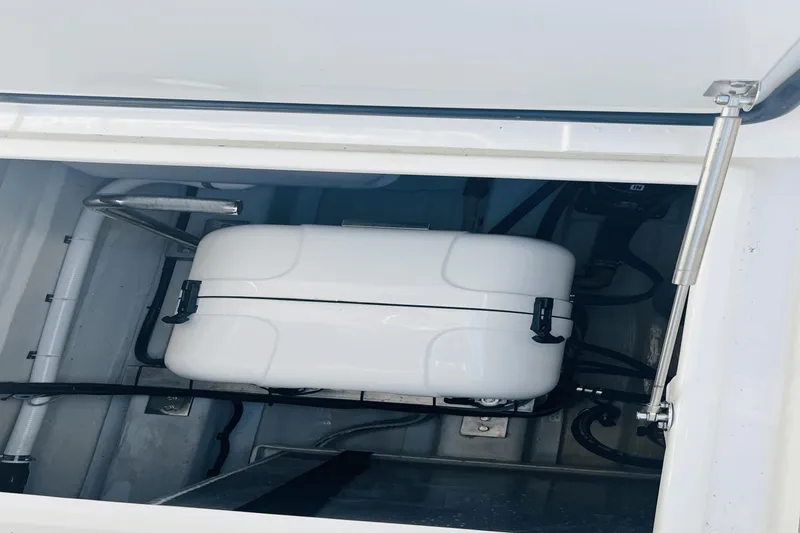Slide: The Image of Aquila 36 Sport 2023 - 28