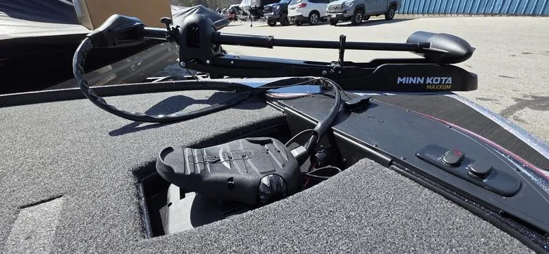 Slide: The Image of Nitro Z17 2025 boat with Minn Kota Maxxum trolling motor on deck. - 23