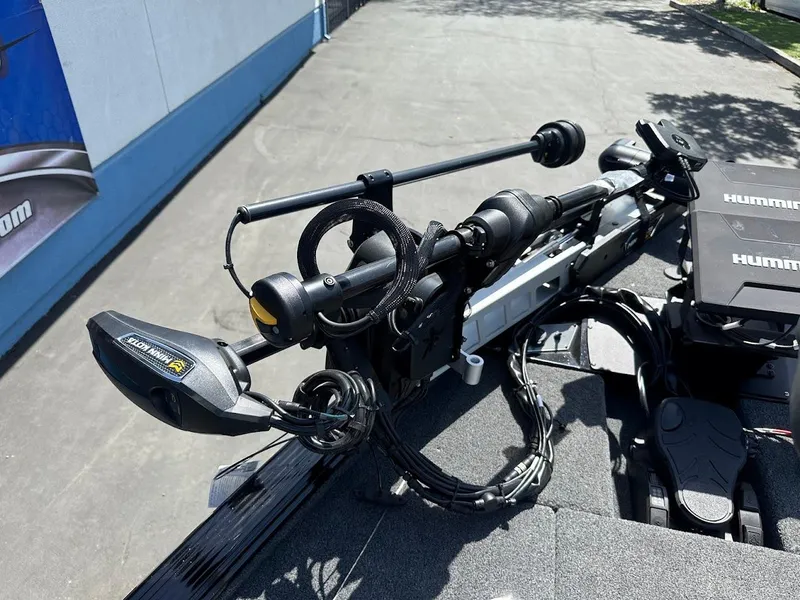 Slide: The Image of 2025 Lund 2075 Pro-V Bass XS boat with advanced trolling motor setup. - 40