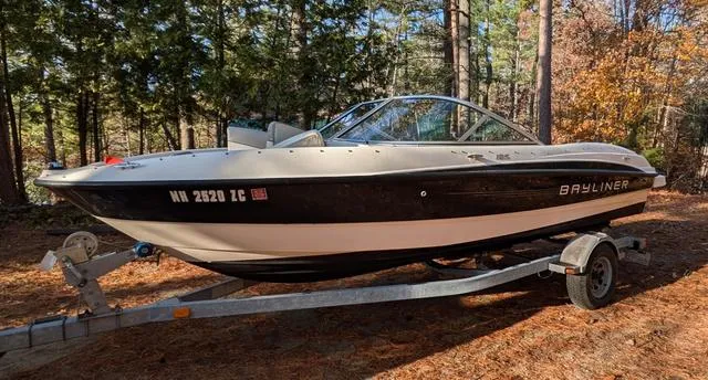 Slide: The Image of Bayliner 185 2011 - 9