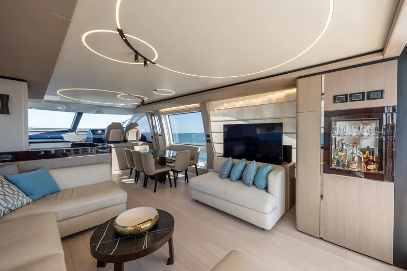 Slide: The Image of Azimut 72 2021 - 63