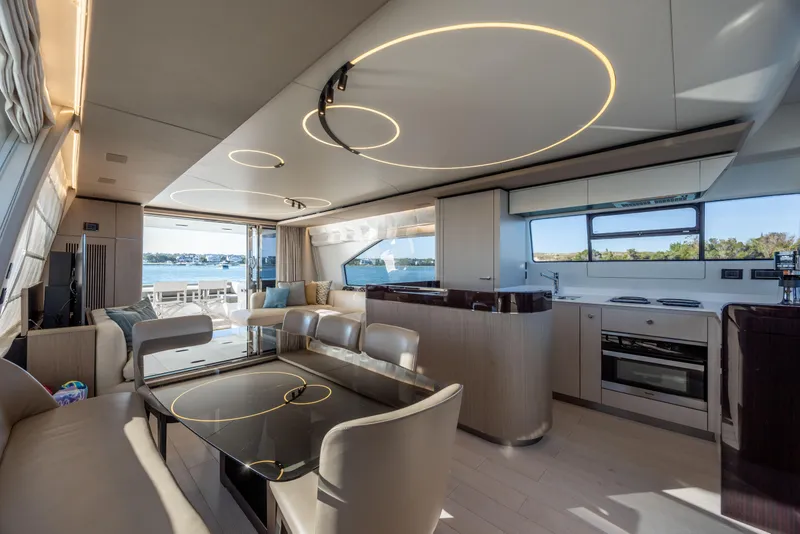 Slide: The Image of Azimut 72 2021 - 67