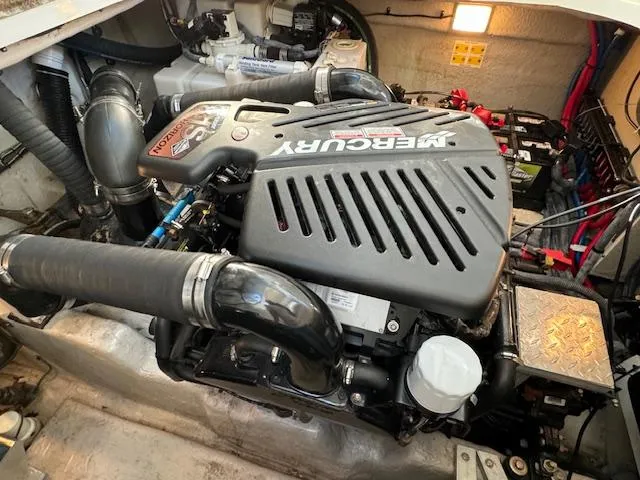 Slide: The Image of Sea Ray 360 Sundancer 2005 - 61