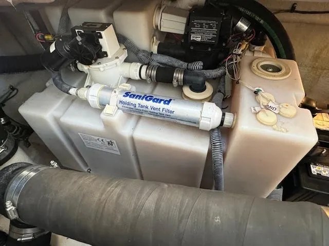 Slide: The Image of Sea Ray 360 Sundancer 2005 - 63