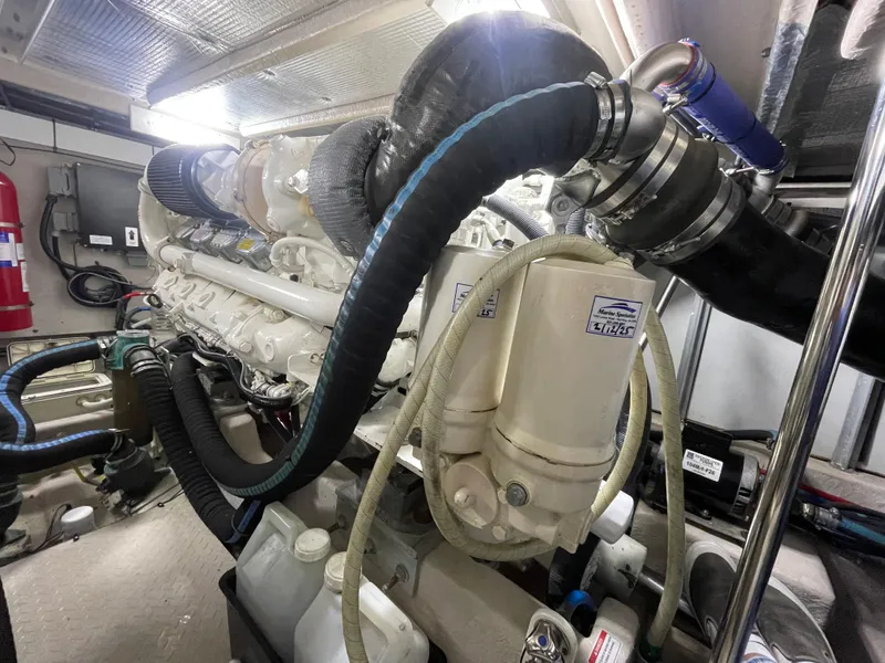 Slide: The Image of Sea Ray 580 Sedan Bridge 2009 - 56