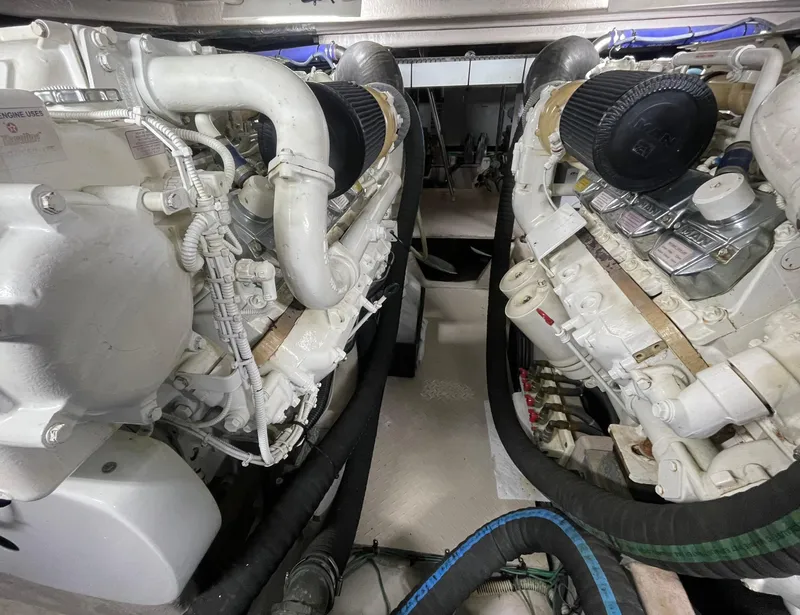 Slide: The Image of Sea Ray 580 Sedan Bridge 2009 - 58