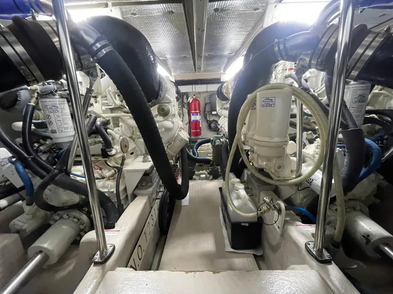 Slide: The Image of Sea Ray 580 Sedan Bridge 2009 - 61