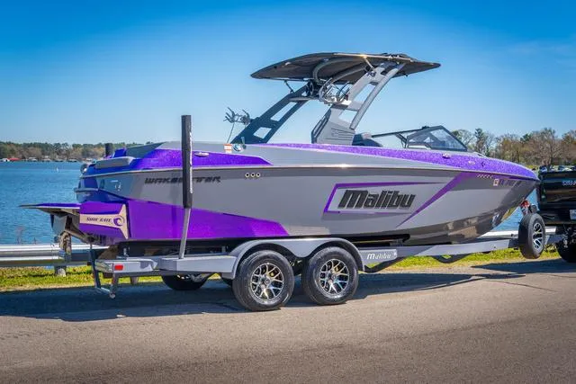 Slide: The Image of Malibu Wakesetter 23 LSV 2020 - 3