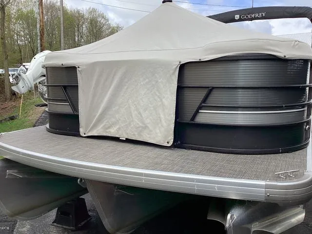 Slide: The Image of Godfrey Sweetwater 2286 C 2020 - 12