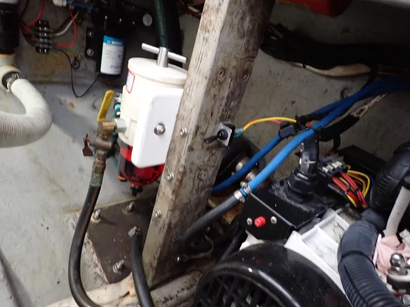 Slide: The Image of Albemarle 320 Express 1999 - 109