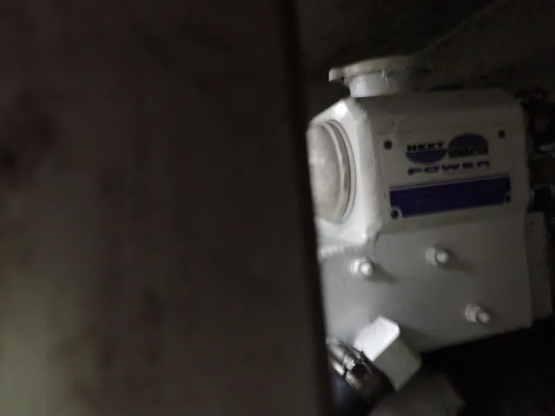 Slide: The Image of Albemarle 320 Express 1999 - 113