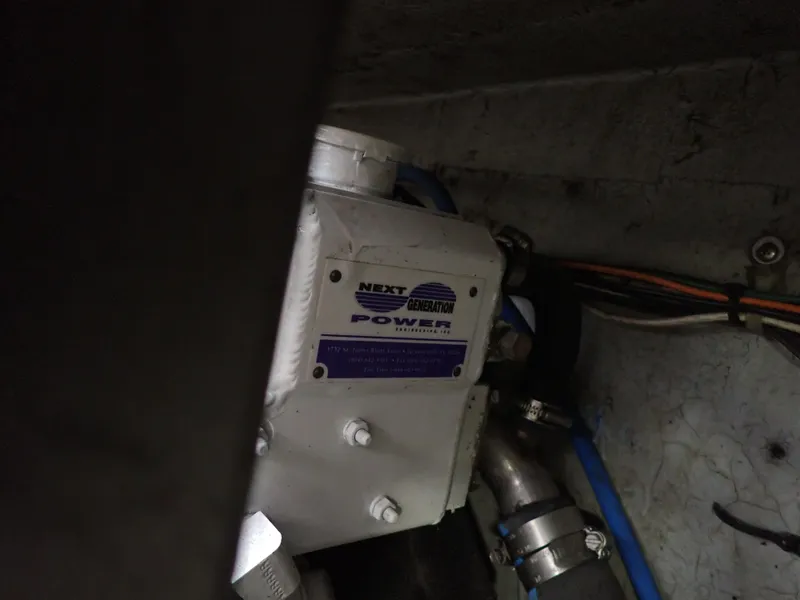 Slide: The Image of Albemarle 320 Express 1999 - 115