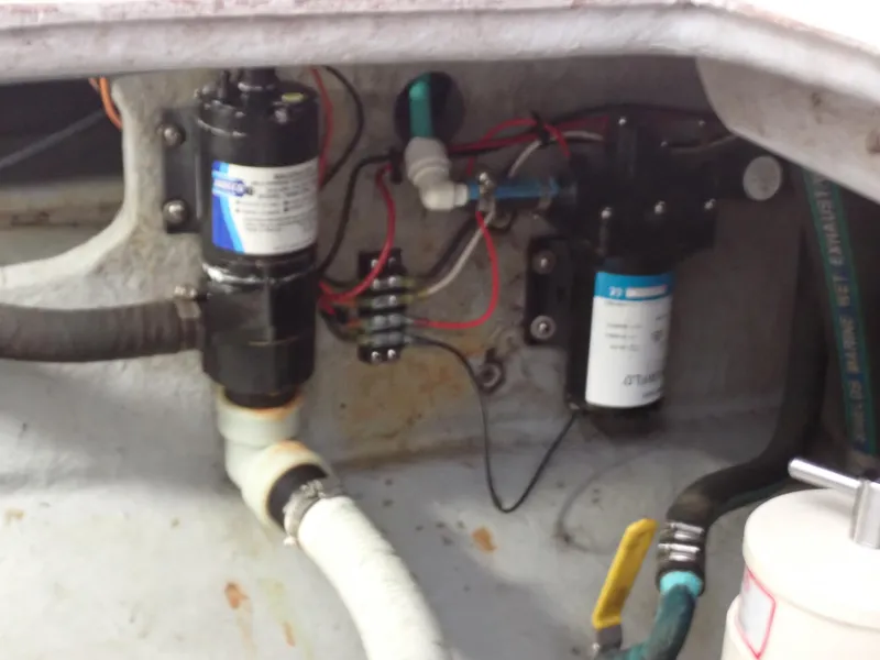 Slide: The Image of Albemarle 320 Express 1999 - 118