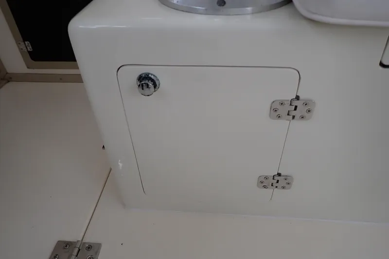 Slide: The Image of Albemarle 320 Express 1999 - 53