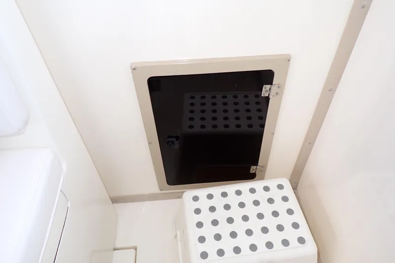 Slide: The Image of Albemarle 320 Express 1999 - 57