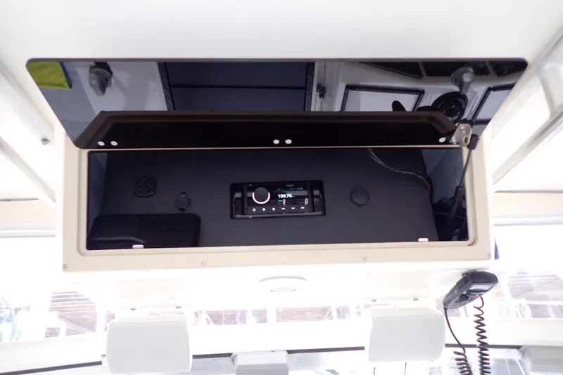 Slide: The Image of Albemarle 320 Express 1999 - 60