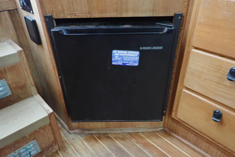 Slide: The Image of Albemarle 320 Express 1999 - 67