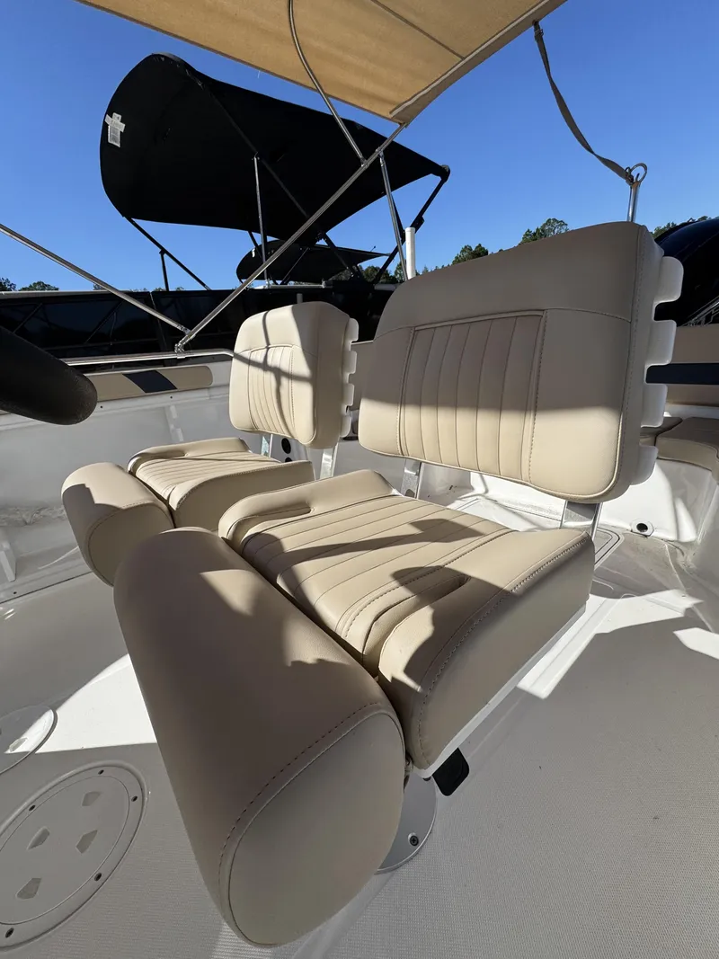 Slide: The Image of Hurricane Center Console SS 231 OB 2025 - 28