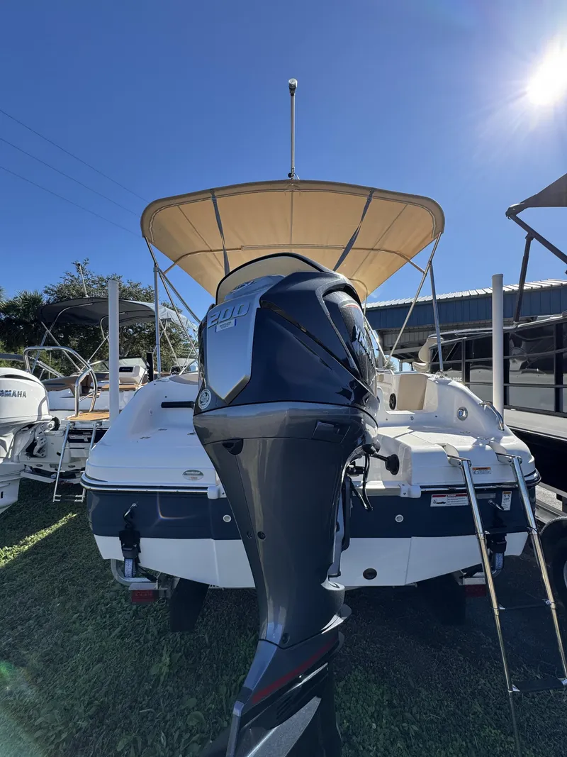 Slide: The Image of Hurricane Center Console SS 231 OB 2025 - 38