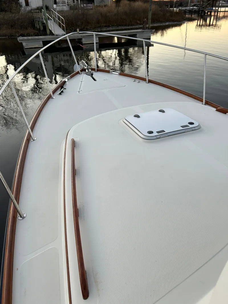 Slide: The Image of Hinckley Yachts Picnic Boat 36 Classic 2001 - 51