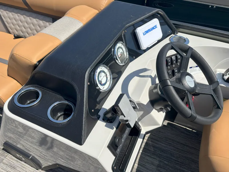 Slide: The Image of Crest Classic 200SLC 2025 - 7