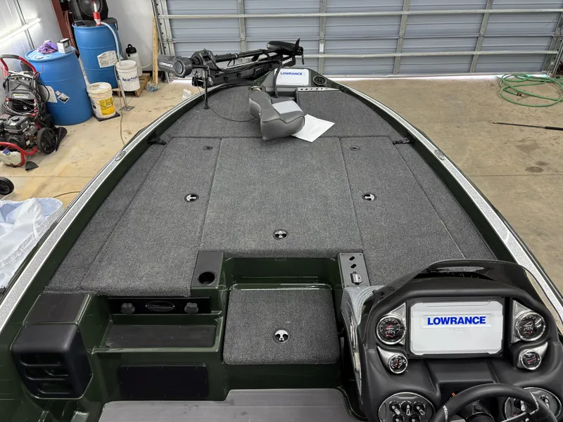 Slide: The Image of Triton TrX Patriot 19 2025 - 13