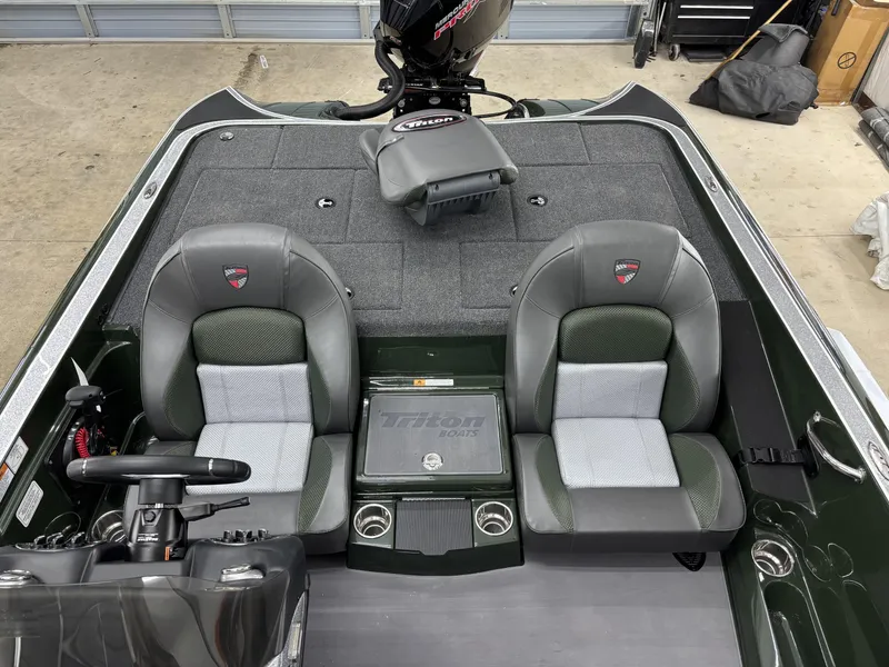 Slide: The Image of Triton TrX Patriot 19 2025 - 17