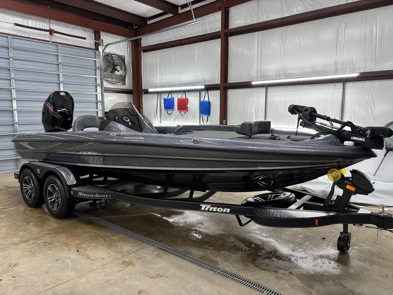 Slide: The Image of Triton TrX Patriot 19 2025 - 10
